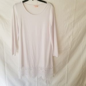 WHITE LONGSLEEVE LACE DRESS